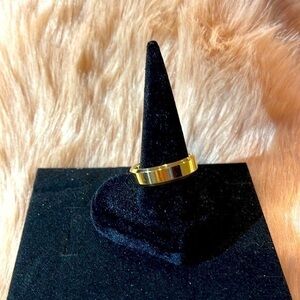 💖Sleek Design Stainless Steel Band Gold Tone UNISEX size 5, 7, 8,  9, 10, & 11.